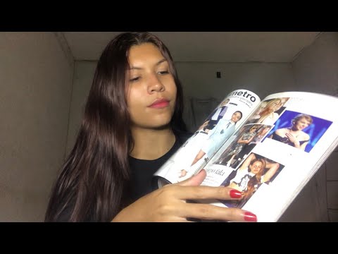 ASMR FOLHEANDO E RABISCANDO REVISTAS