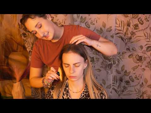 asmr hair play & light face brushing ‪‪❤︎‬