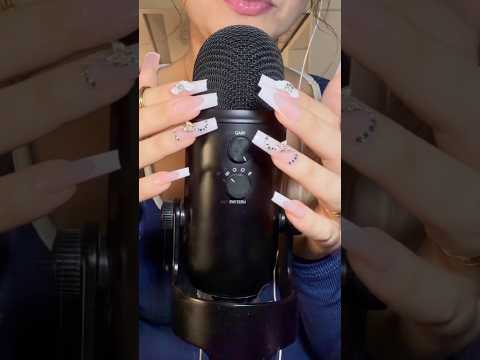 #micscratching #micscratchingasmr #scratching #nailtapping #longnails #fypyoutubeshorts #fyp #tingly