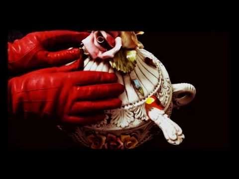 Red leather gloves    {{ ASMR }}