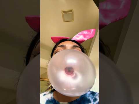 BUBBLE GUM ASMR | blowing cute pink bubble sounds #bubblesounds #bubblegum