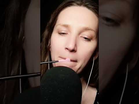 These Gentle Mic Scratches Will Put You To Sleep 😪 #micscratching #sleep  #visualtingle #asmr