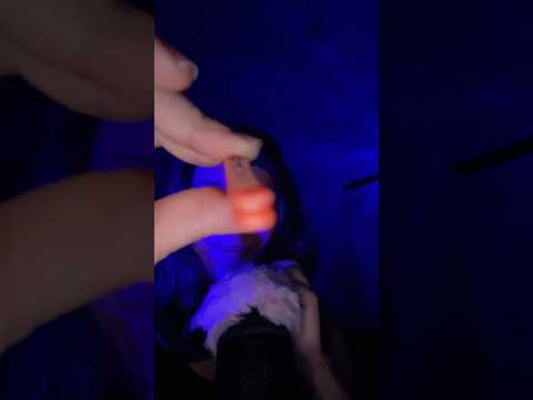 ASMR Catando Piolhos 🪮 Plucking + Arrepios 😴✨ #shorts #shortsasmr