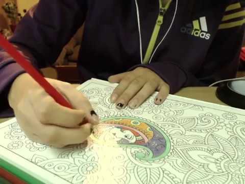 ASMR Español Latino [Spanish ASMR]: Coloreando Mandalas [Whispered Mandala Coloring]