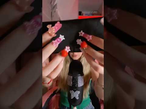 Tapping com unhas grandes e fofas #asmr #tingles #nails