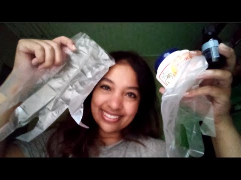 ASMR SPA de mãos: Esfoliação, massagem mãos e dedos, hidratação com luvas plásticas, atenção pessoal