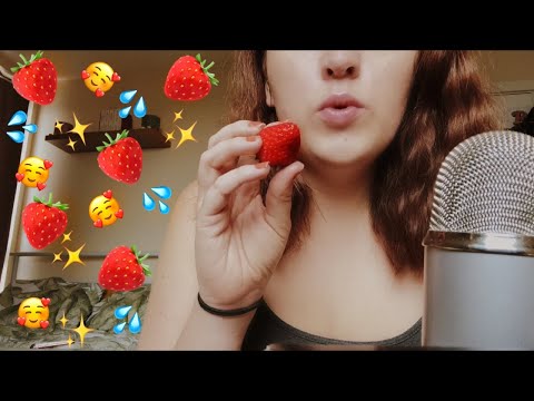 ASMR - Eating Strawberries 🍓