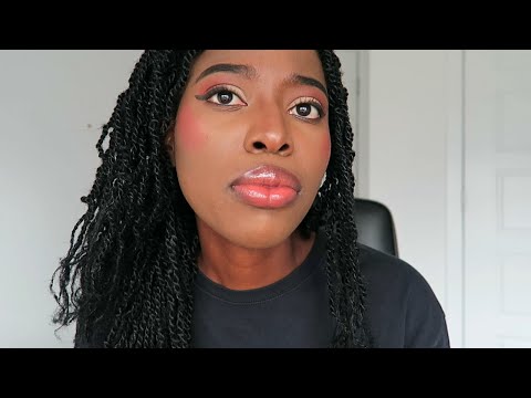 This Plumpy Lips Could Be Yours | Peachy Lipgloss Application