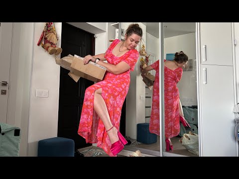 How to crush boxes on high heels 👠 ASMR sounds