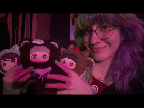 ASMR tapping on my keychain plushie to relax you :)