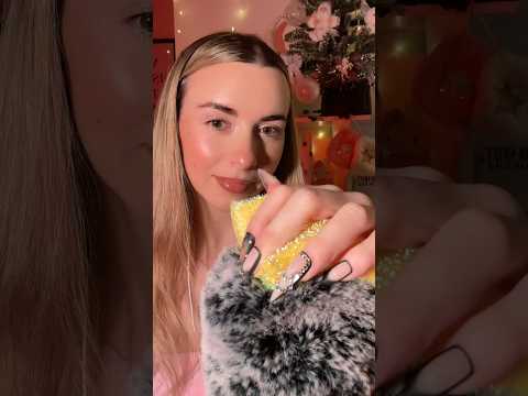 ASMR which mic trigger sounds better? 🧽😴💅🏻🎤🍫   #asmrtapping #asmrsponge