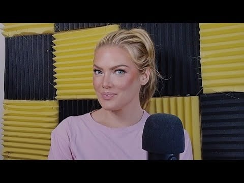 ASMR Salotto del Venerdì 💄 Un Petto Che Fa Parlare (Letteralmente) & Gossip Locale (Full Whisper)