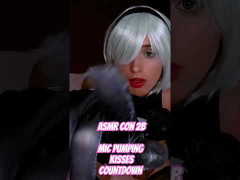 ASMR with 2B| mic pumping on my knees