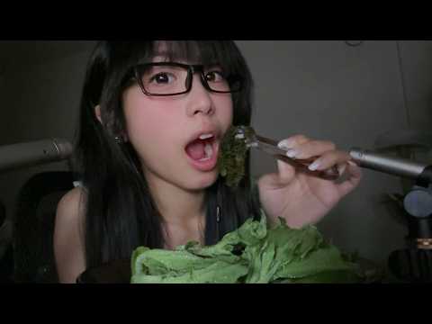 【00猪】轻语食音 | 听冰草和海葡萄的脆脆爆珠音！| Whispering & Eating Sounds | crunchy popping sounds of ice plant