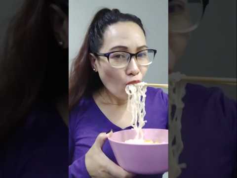 I'm craving ramen noodles # #everyone #mukbang #shortsfeed #eating #noodles