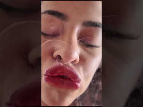 ASMR   TE DUERMO A BESOS 💋 7