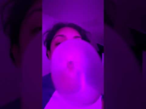 BUBBLE GUM ASMR | blowing HUGE bubble gum chewing sounds #asmr #bubblebum
