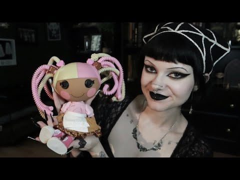 ASMR | Tapping & Scratching On A Lalaloopsy Doll 🧸 