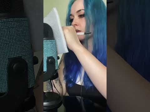 there was a smiley face at the end 😊 #asmr #asmrscratchingsounds #scratching #asmrwhispering