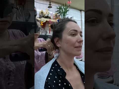 Extraordinario lavado y secado de cabello a cuatro manos en el Barrio Chino de Bangkok #hair #short