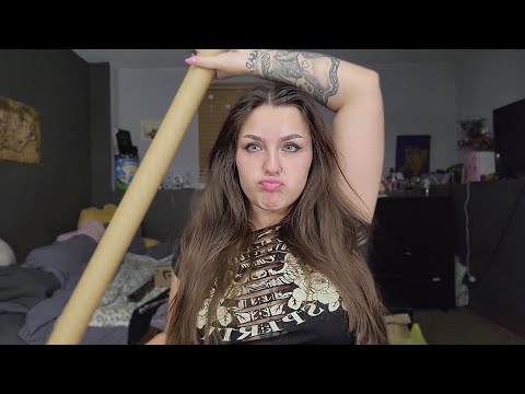 ASMR- Cardboard Tube Scratching & Tapping!!!!