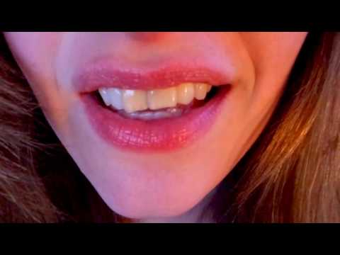 Mouth Close Up While Speaking German - ASMR