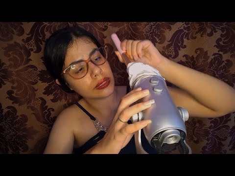 ASMR- Espuma e cola no microfone