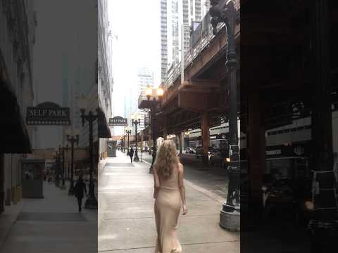 Citywalk mini vlog/Walking in Chicago on a rainy day #chicagolife #minivlog #citywalk