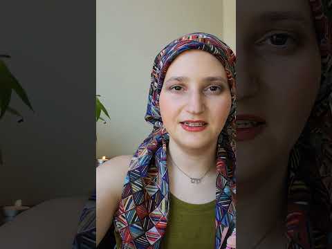 Applying your mascara #asmr #makeup #asmrmakeup #softspoken #roleplay #shorts