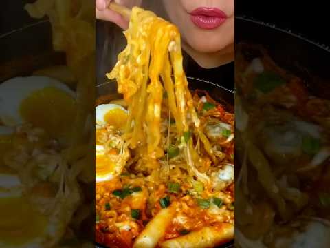 SPICY CHEESY NOODLES #asmr #buldak #ramen #korea