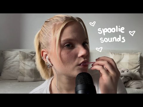 ASMR spoolie noms & twirls 😋