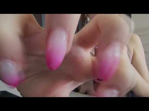ASMR Scratching your face and Repeating "Scratch"