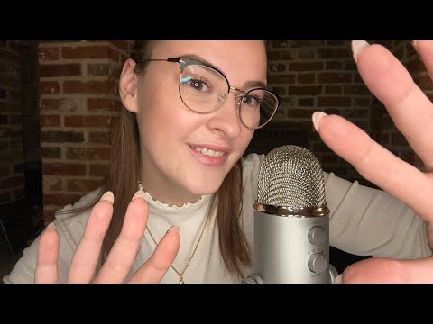 ASMR | Up Close Hand Movements & Whispers 