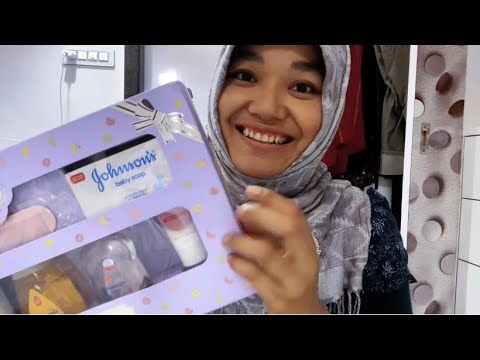 [ASMR] box tapping/rambling (soft spoken)