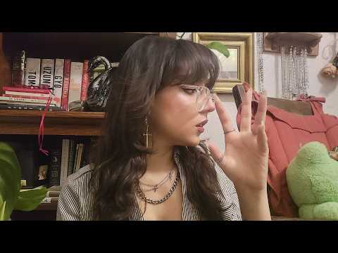 ASMR ♡ my bookshelf tour/collection (old, gothic, horror)