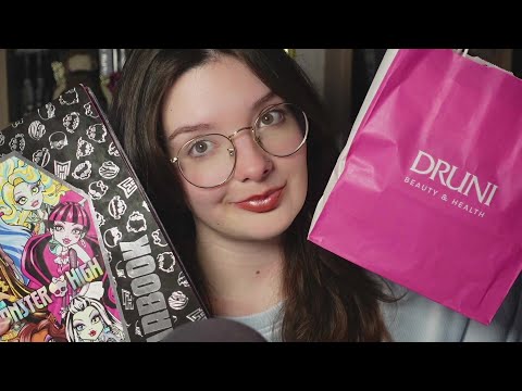 ASMR - regalos amigo invisible (plastico, tapping, chisme, susurros)