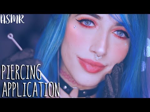 ASMR ♡ COLOCANDO PIERCING EM VOCÊ! 💉