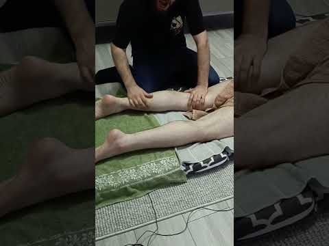 Post-workout relaxation treatment for hamstring muscles #satisfying #relaxing #asmr #shorts #massage
