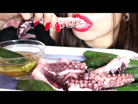 Giant Octopus Tentacles Eating Sounds ASMR