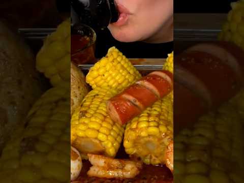 Huge Seafood Boil #asmr #food #yummyfood #seafoodboil