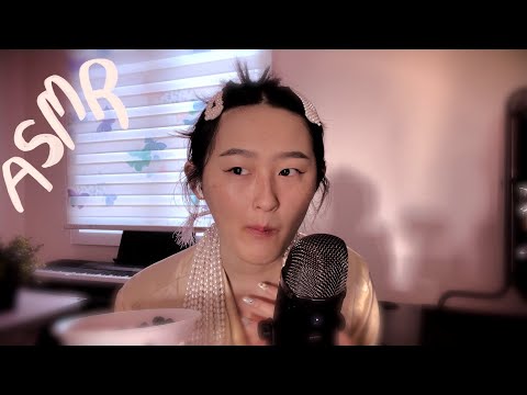 ASMR 🫐 eating blueberries, mouth sounds, inaudible whispers
