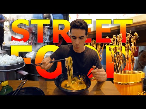 STREET FOOD CINESE Ep. 4! Tour di Pechino (ravioli, spaghetti, anatra alla pechinese, ludagun)