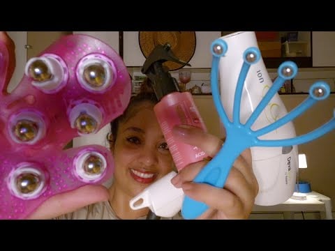 ASMR Lavando, secando e escovando seu cabelo + massagem nas mãos cansadas (mini spa de fim de ano)🌿🌙