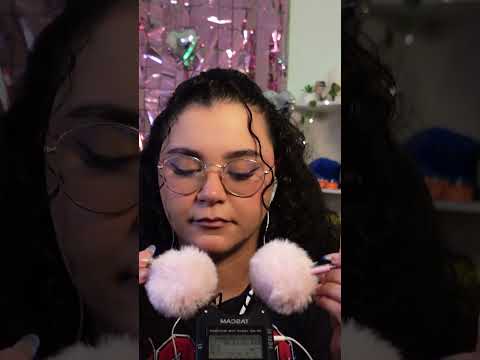 ASMR pompom