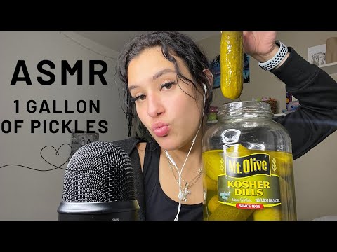 ASMR~ EATING 1 GALLON OF PICKLES💚