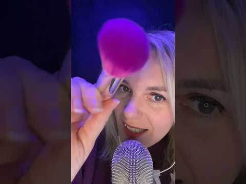 ASMR FR / Je chuchote l’alphabet avec écho + pinceau sur ton visage  #asmrfr #shortsasmr #asmr