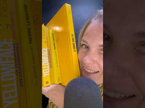 ASMR FR / Des livres de couleur jaune #asmrfr #shortsasmr #asmrshorts