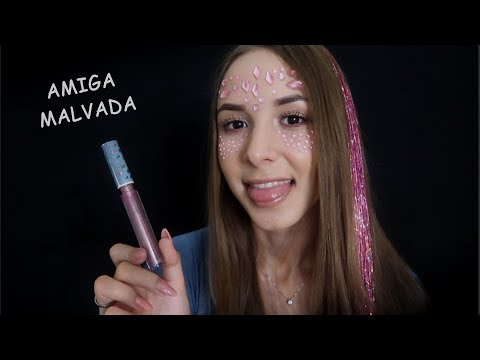 ASMR~ AMIGA MALVADA TE MAQUIANDO PRO CARNAVAL