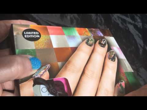Tapping BLUE🔵💅 Nails. Black 🔲 Latex GLOVES🌟💋 WHISPER🌠 [[ASMR]]