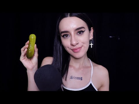 ASMR - SOFT SPOKEN & SONIDOS CRUJIENTES DE PEPINILLOS